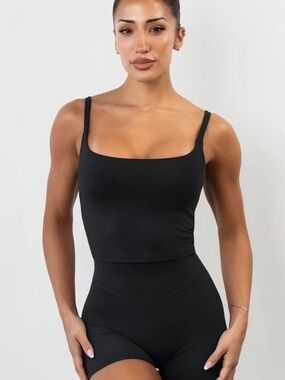 Vitality Cloud II Scoop Tank in black size small